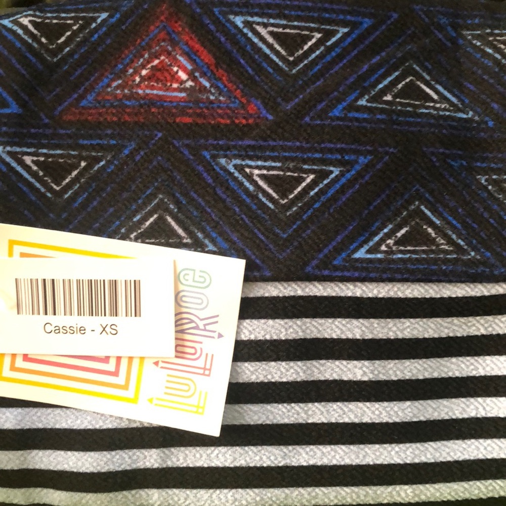 XS LuLaRoe Cassie skirt